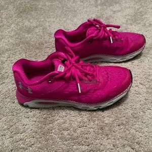 Women's Under Armour Hot Pink Hovr Infinite Sneakers Size 8.5 Running shoes